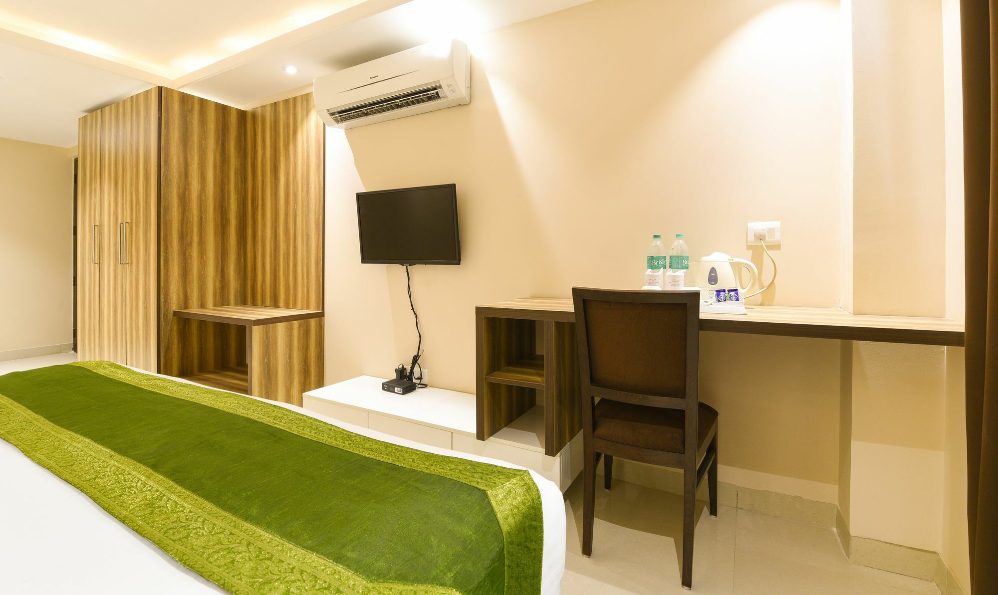 Treebo Iffco Chowk Gurgaon Exteriör bild