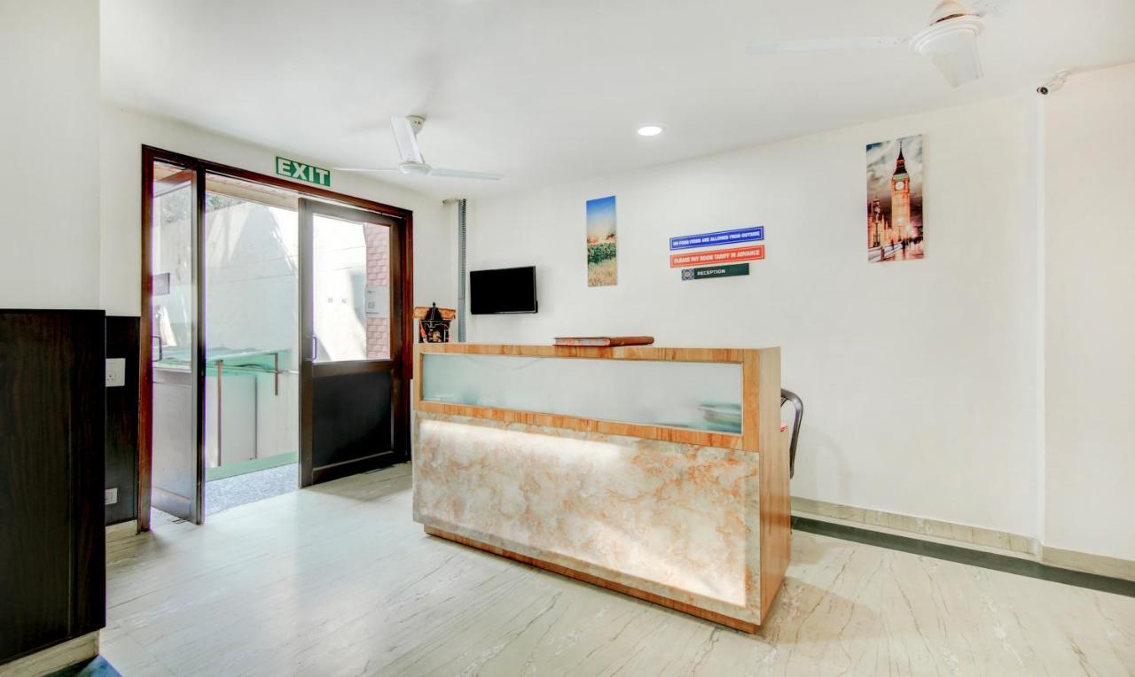 Treebo Iffco Chowk Gurgaon Exteriör bild